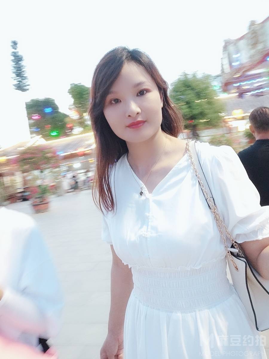 纪实模特