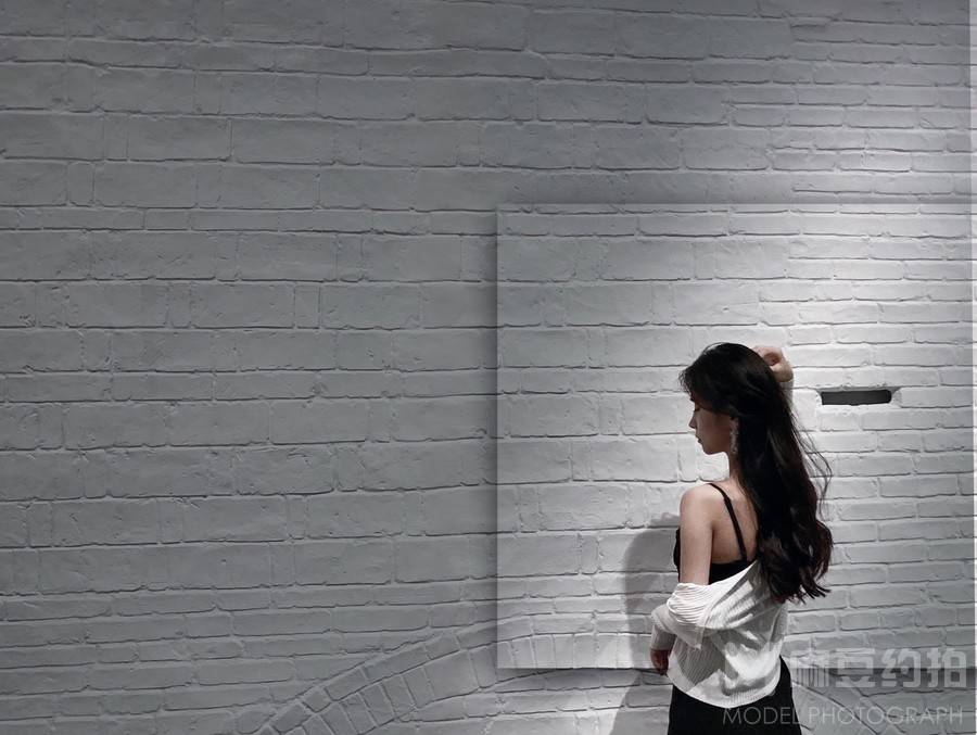 黑白模特