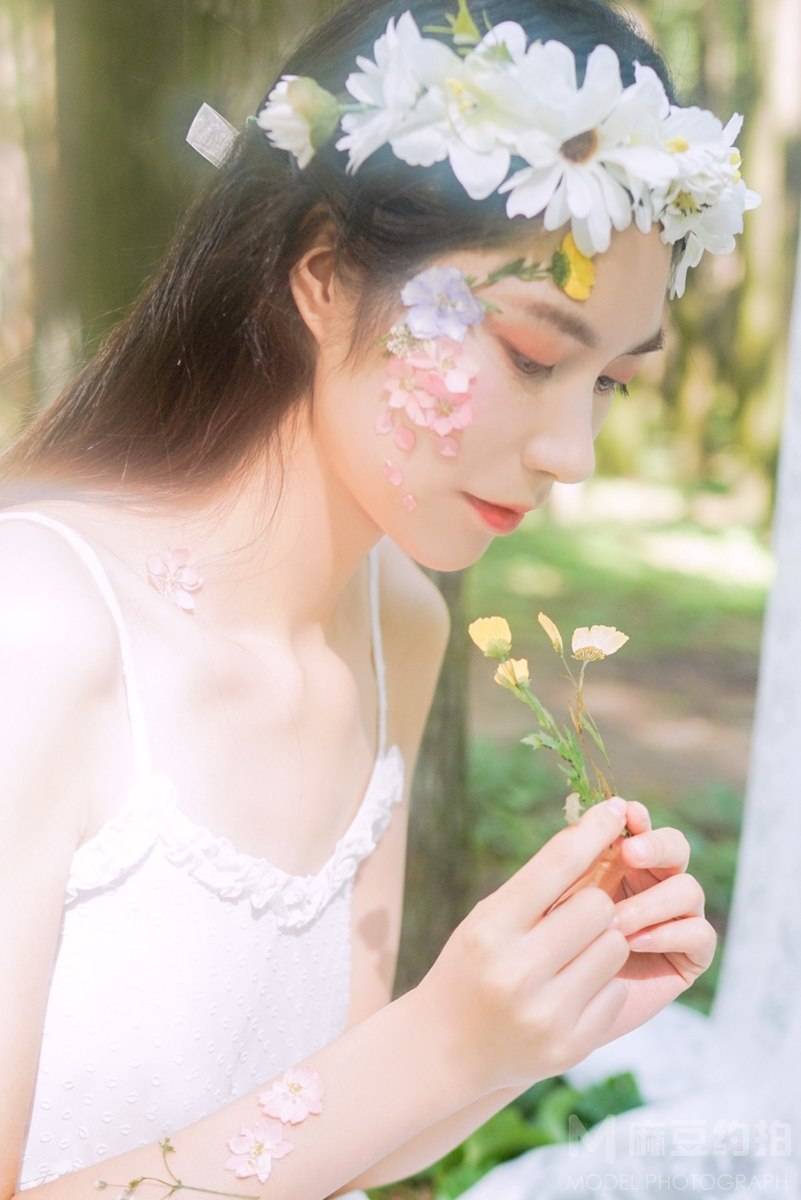 清新模特