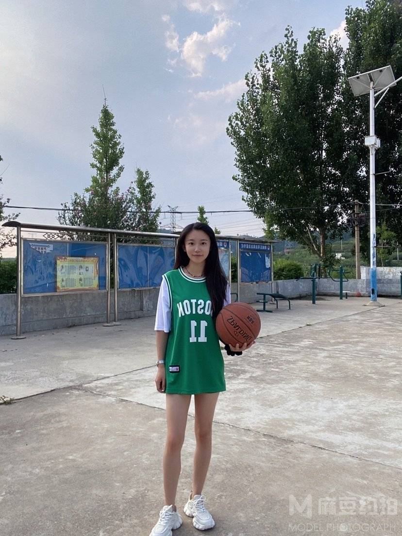 清新模特