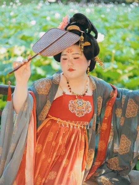 汉服模特