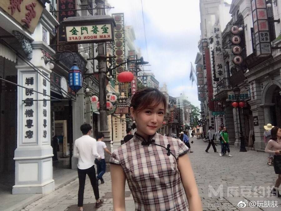 妆容模特