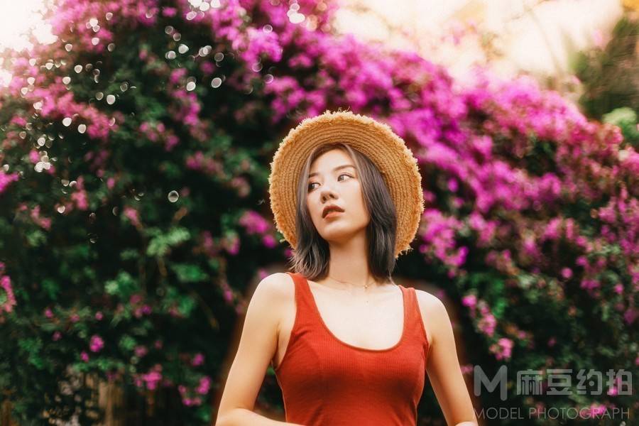 情绪模特