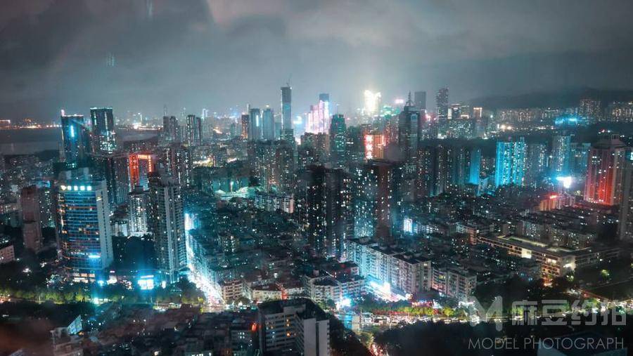 夜景模特