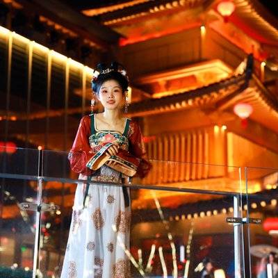 汉服模特
