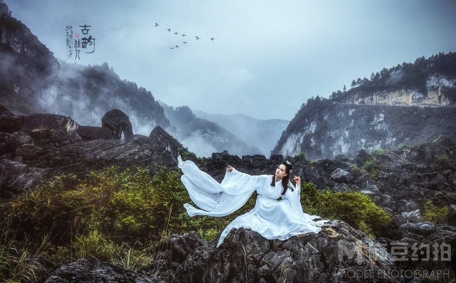 情绪模特