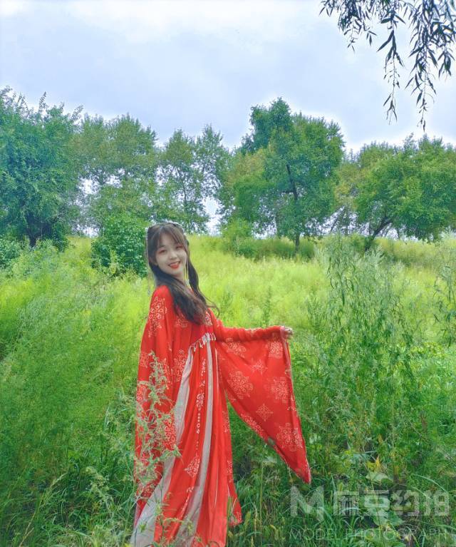 汉服模特