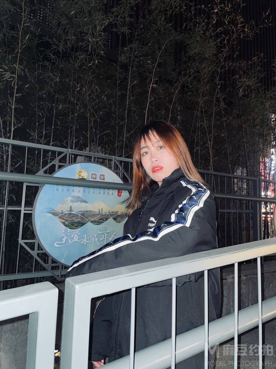 夜景模特
