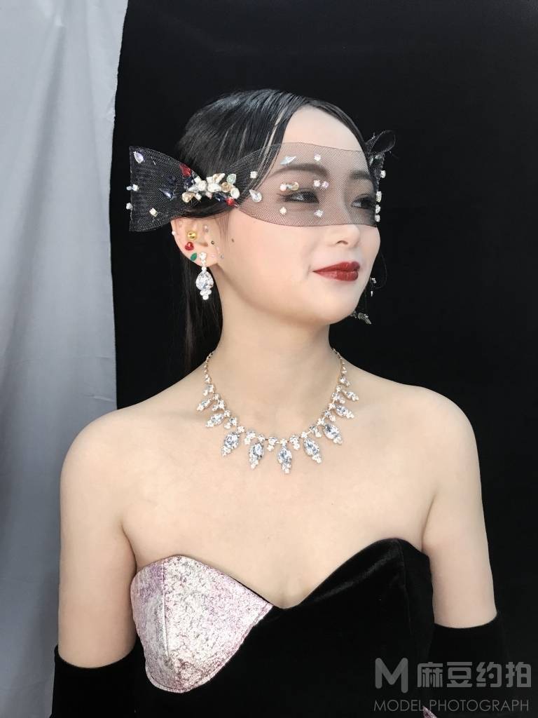 妆容模特
