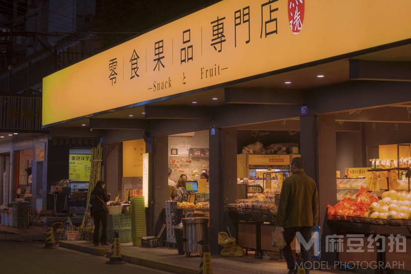 夜景模特