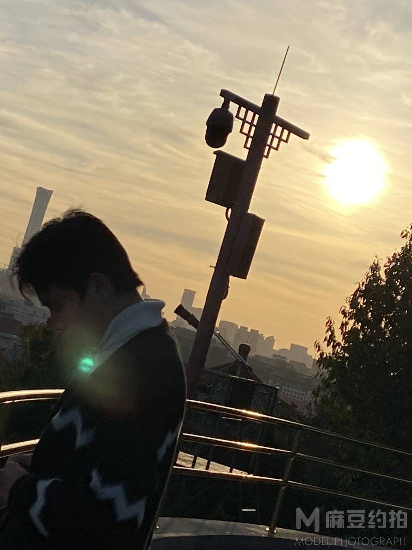 黑白模特