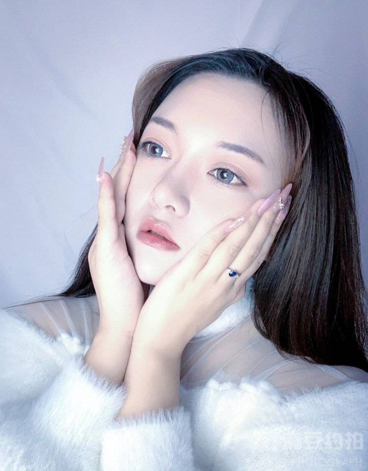 黑白模特