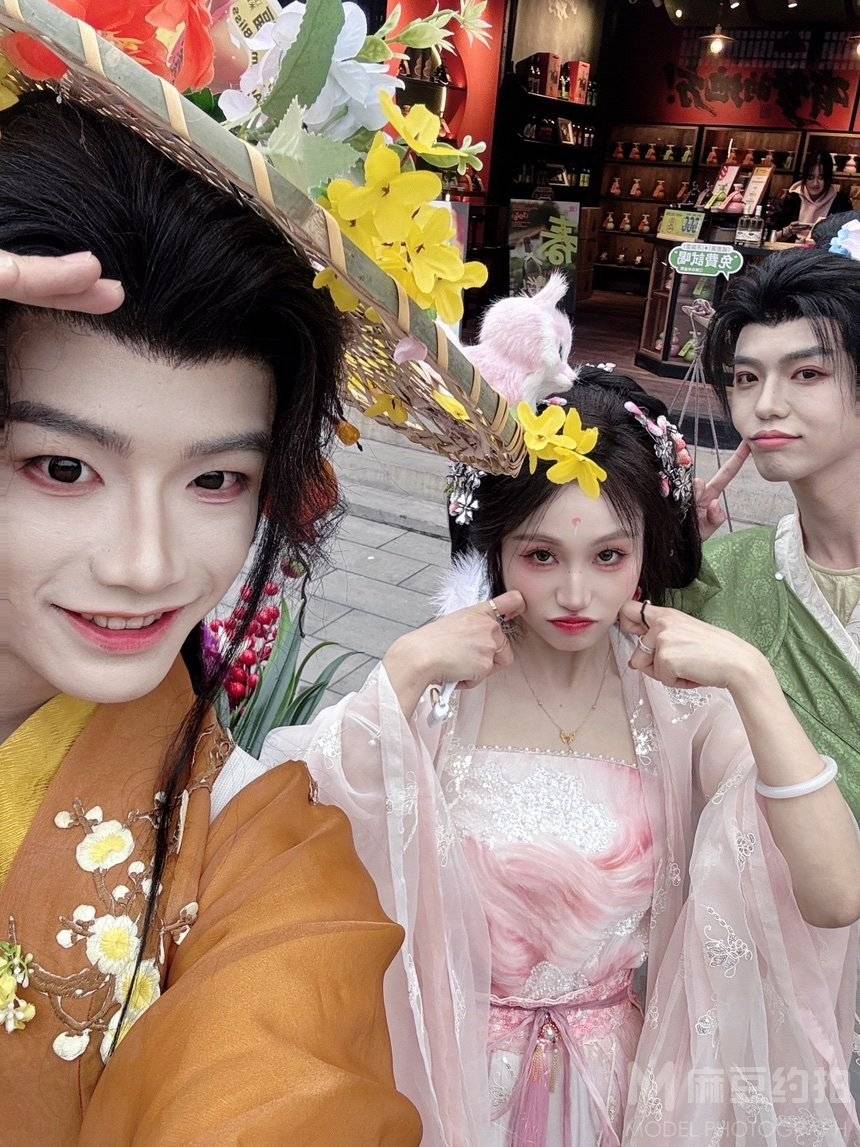 汉服模特