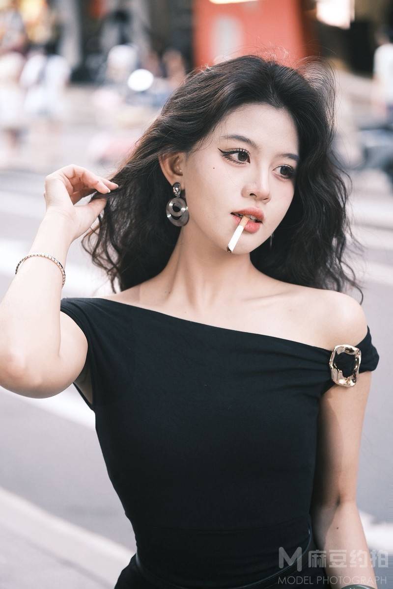 胶片模特
