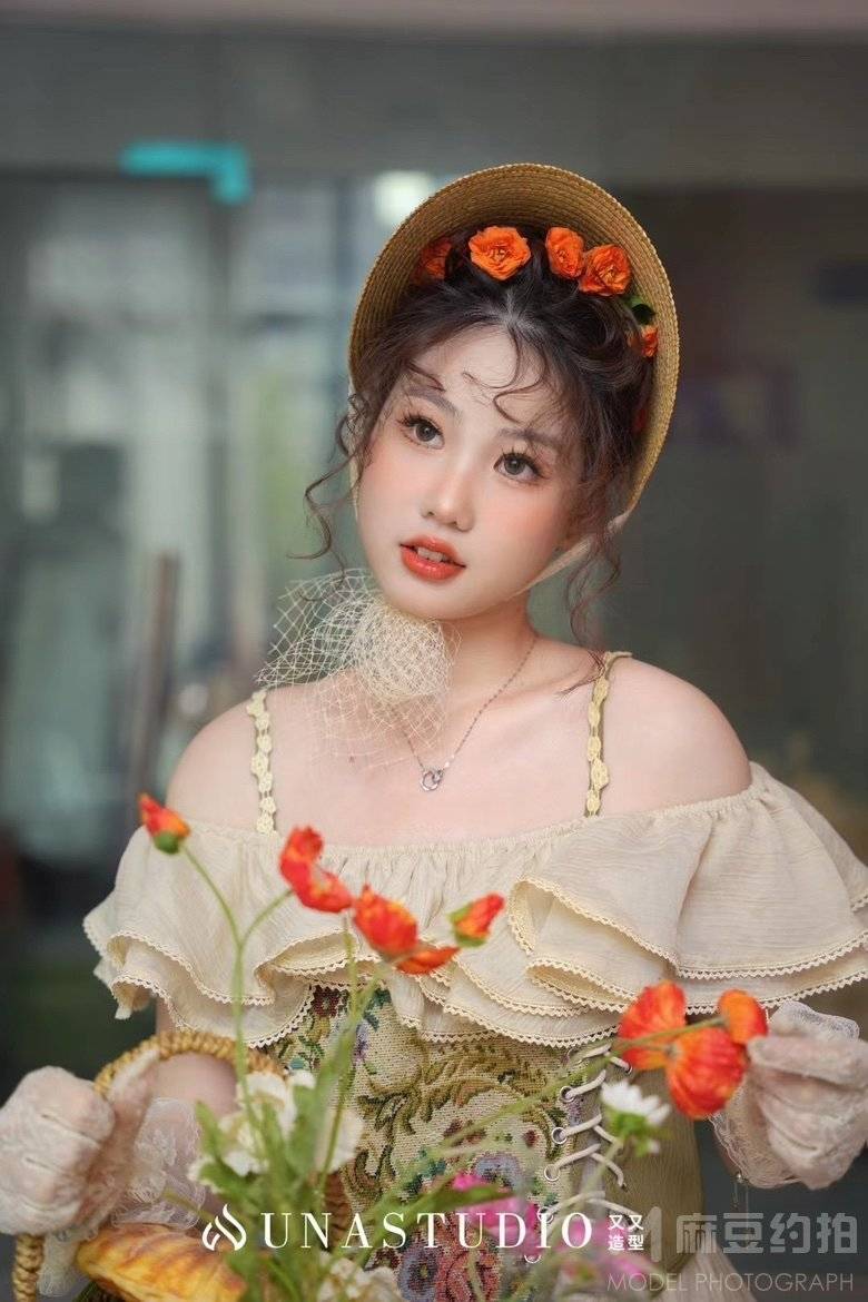 妆容模特