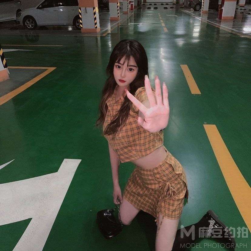 妆容模特