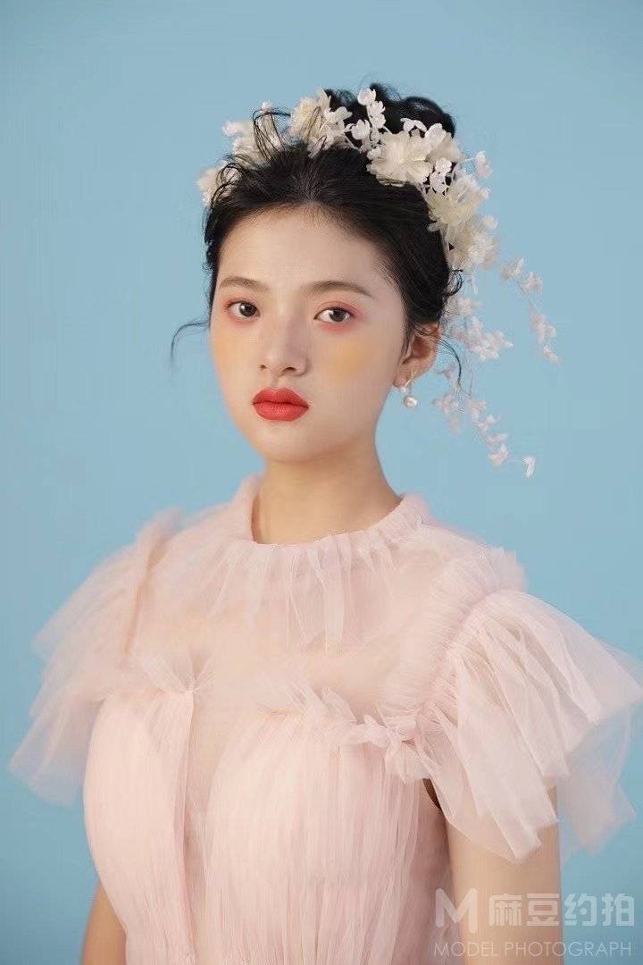 妆容模特