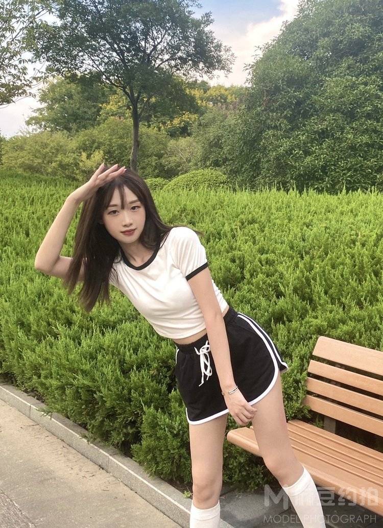 清新模特