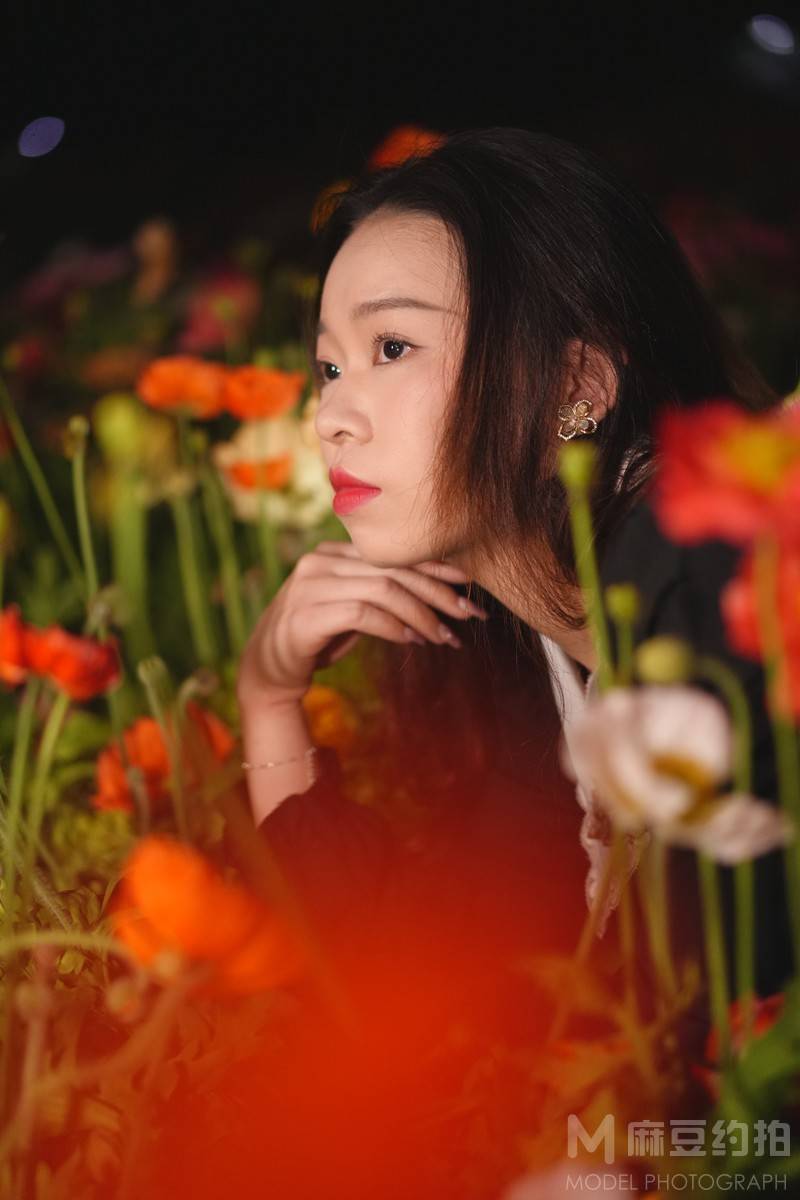 情绪模特