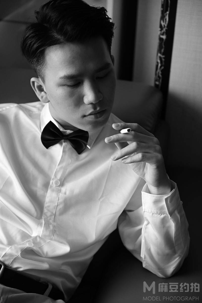 黑白模特