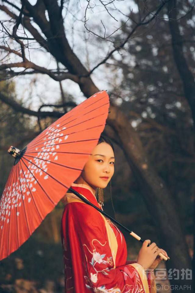 汉服模特