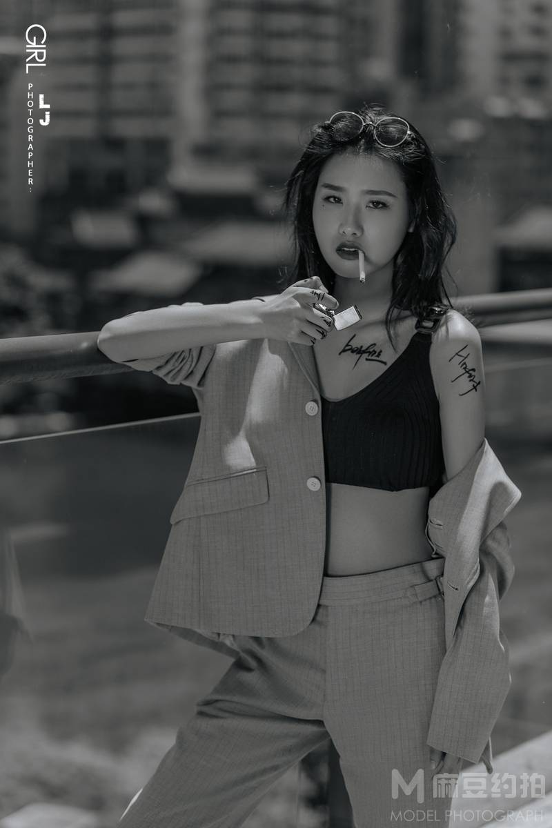 情绪模特