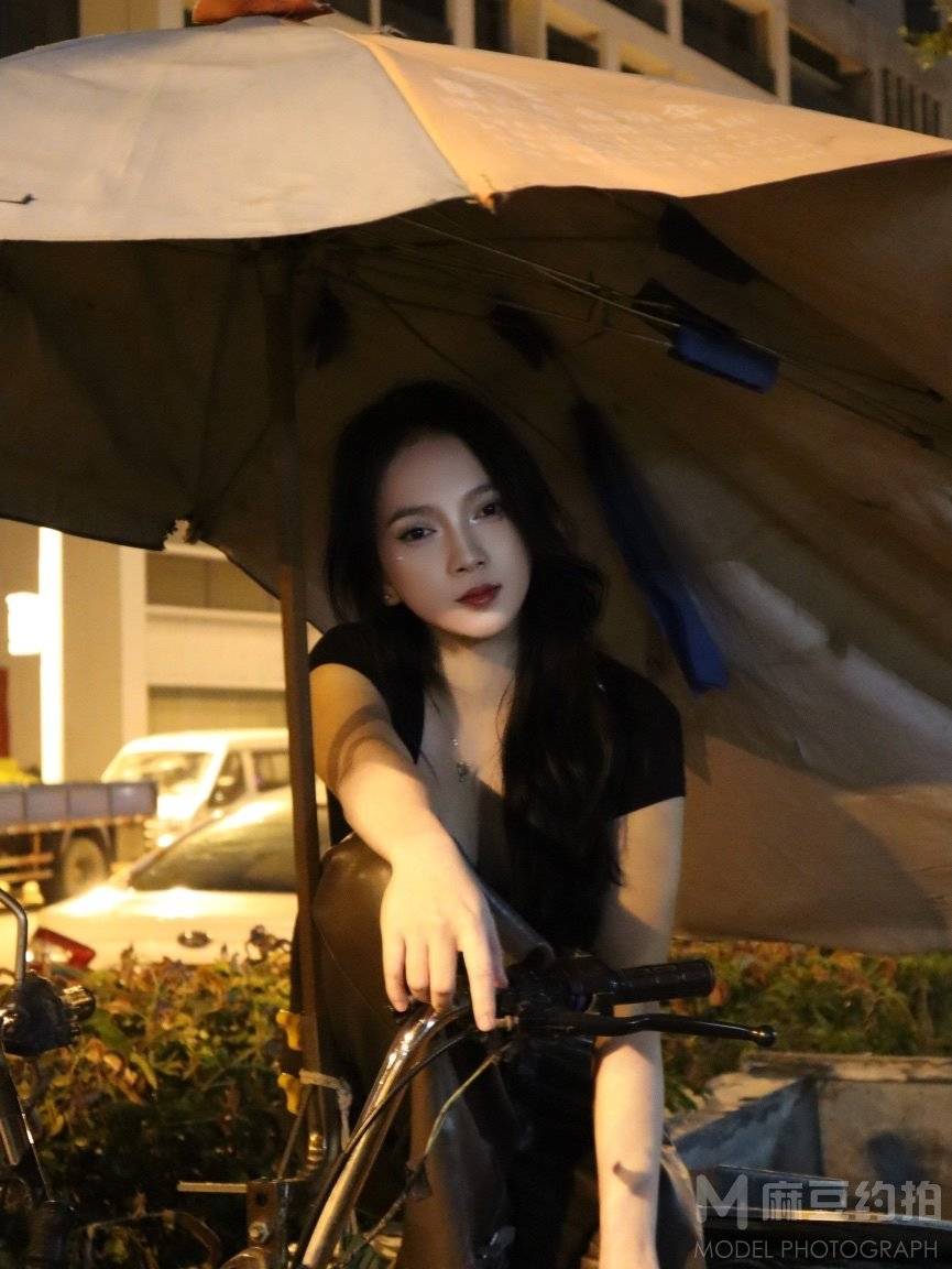 夜景模特
