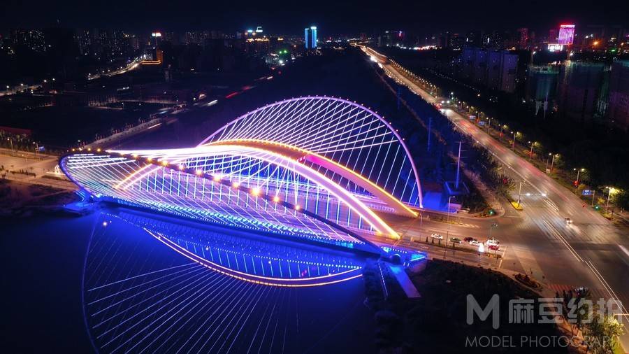 夜景模特