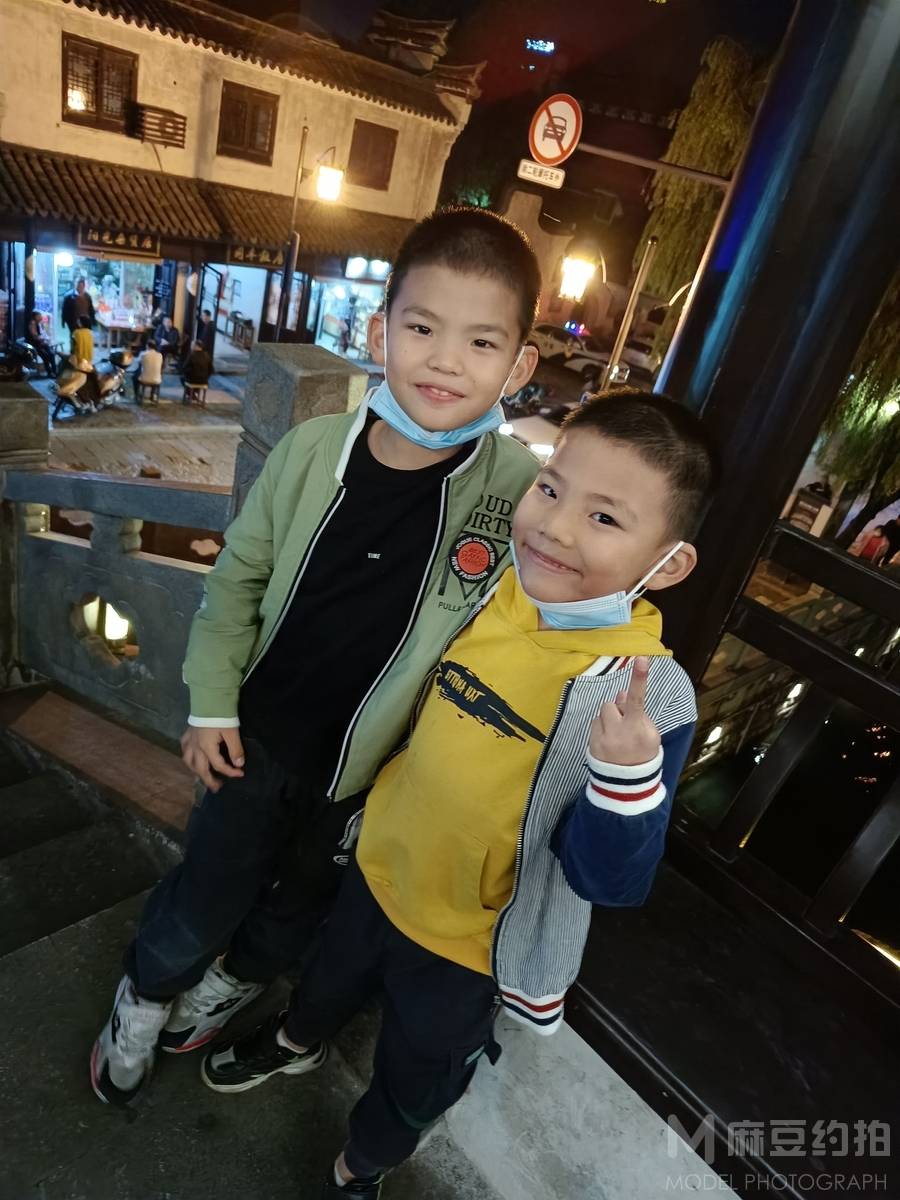 清新模特