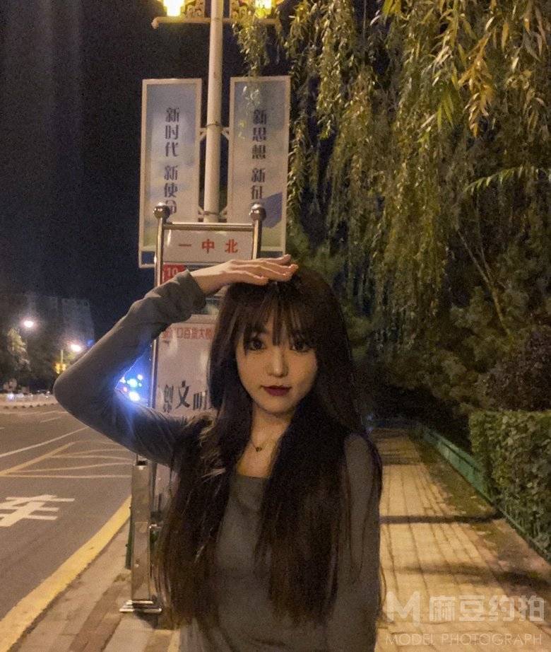 妆容模特