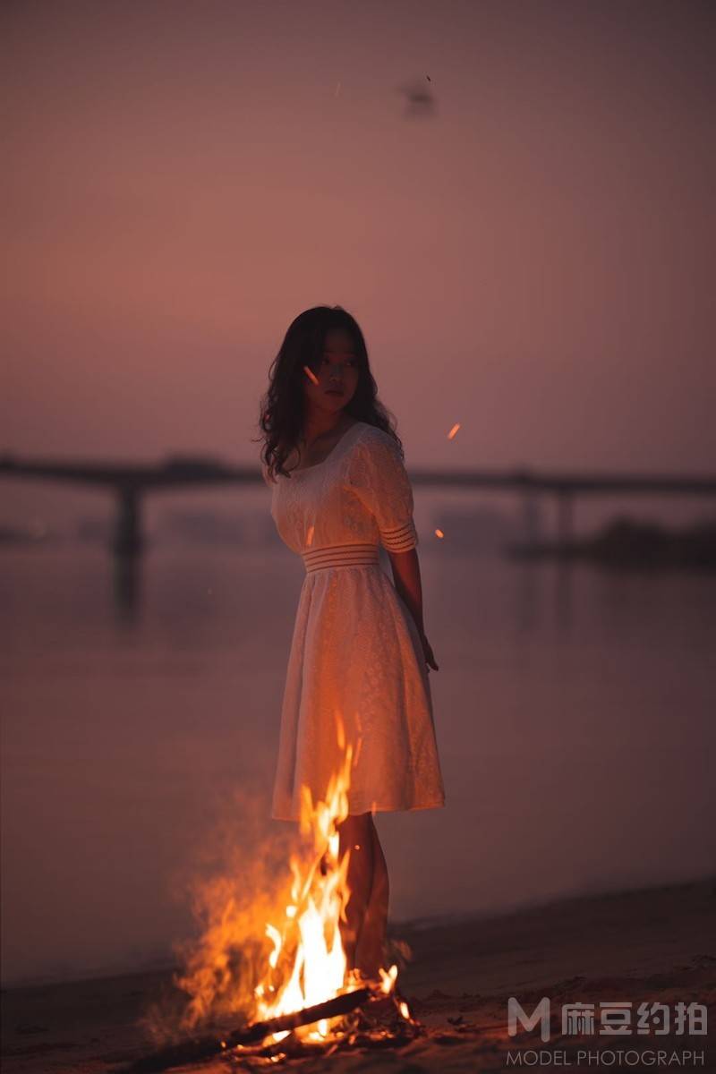 夜景模特