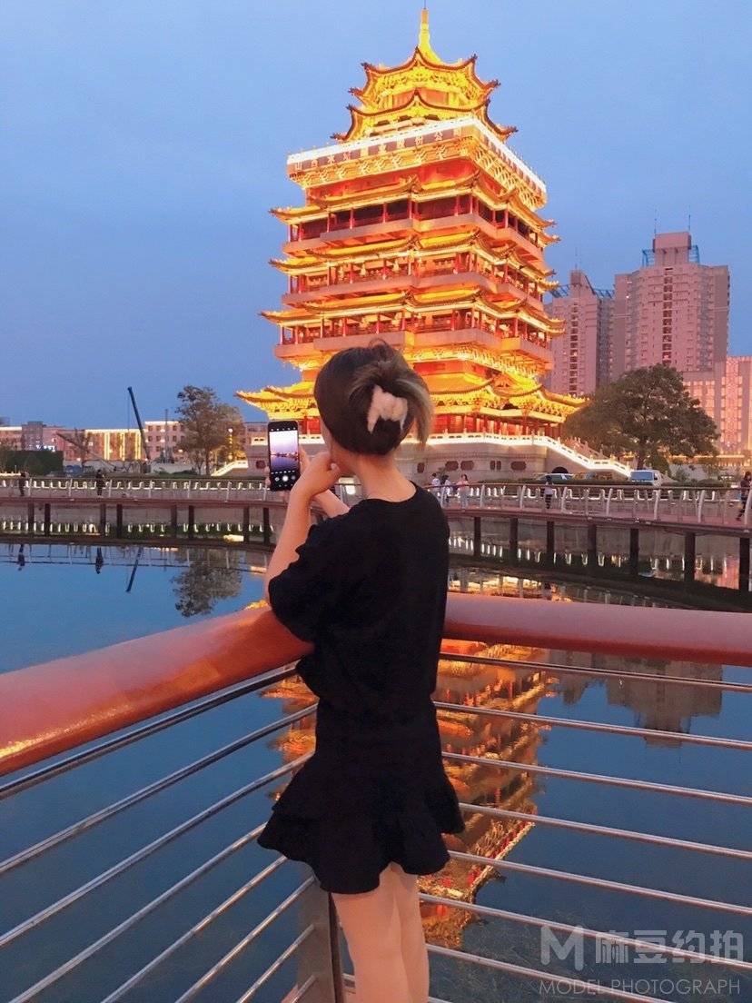 校园模特