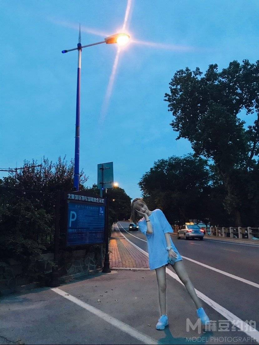 校园模特