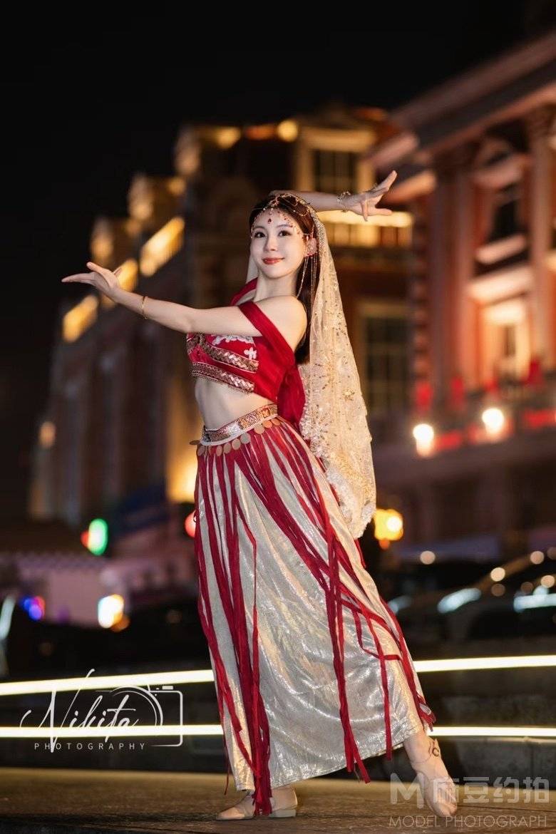 夜景模特