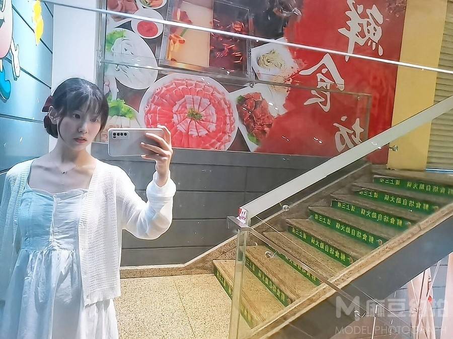 校园模特