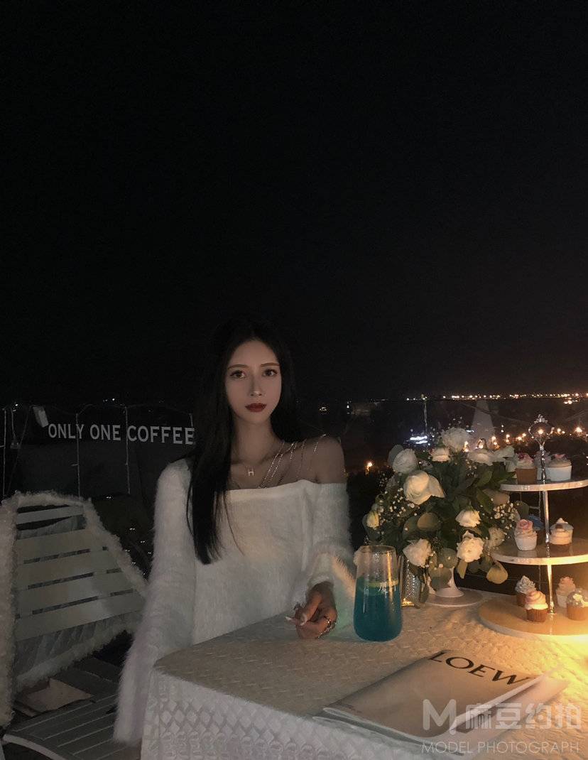 夜景模特