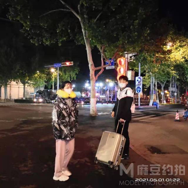 情侣模特