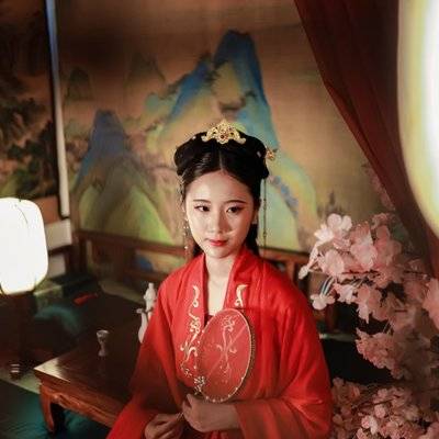 汉服模特