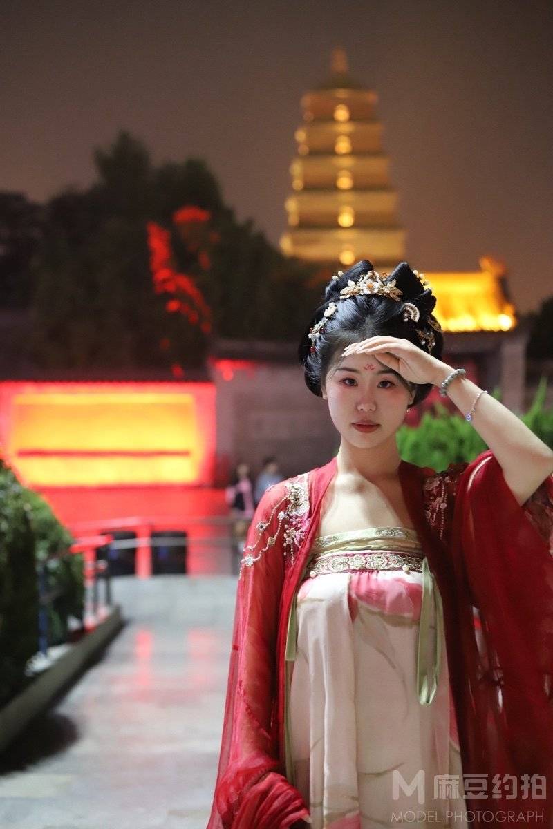 汉服模特
