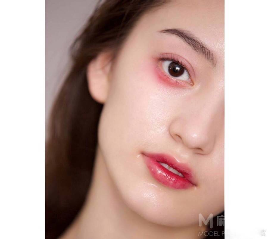 妆容模特