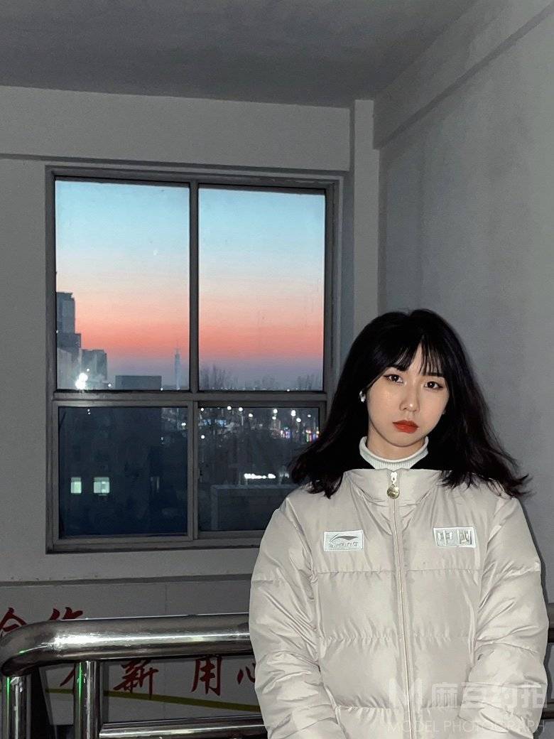 校园模特