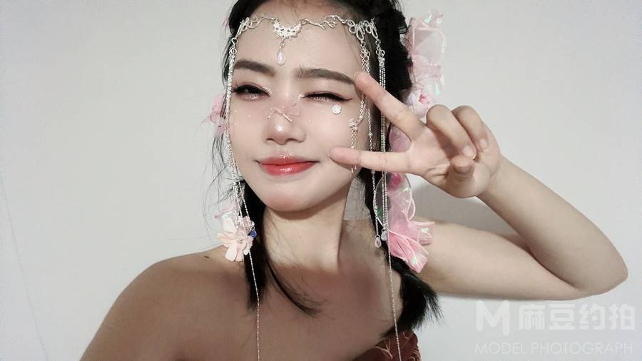 妆容模特