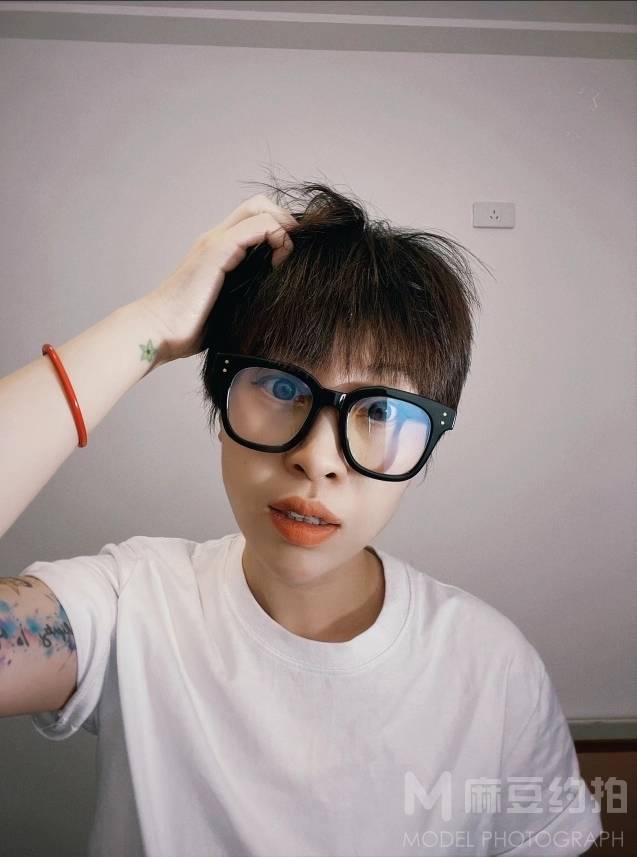 胶片模特
