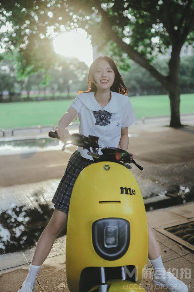 校园模特