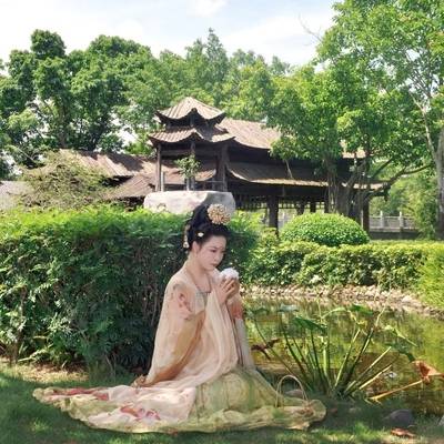 汉服模特