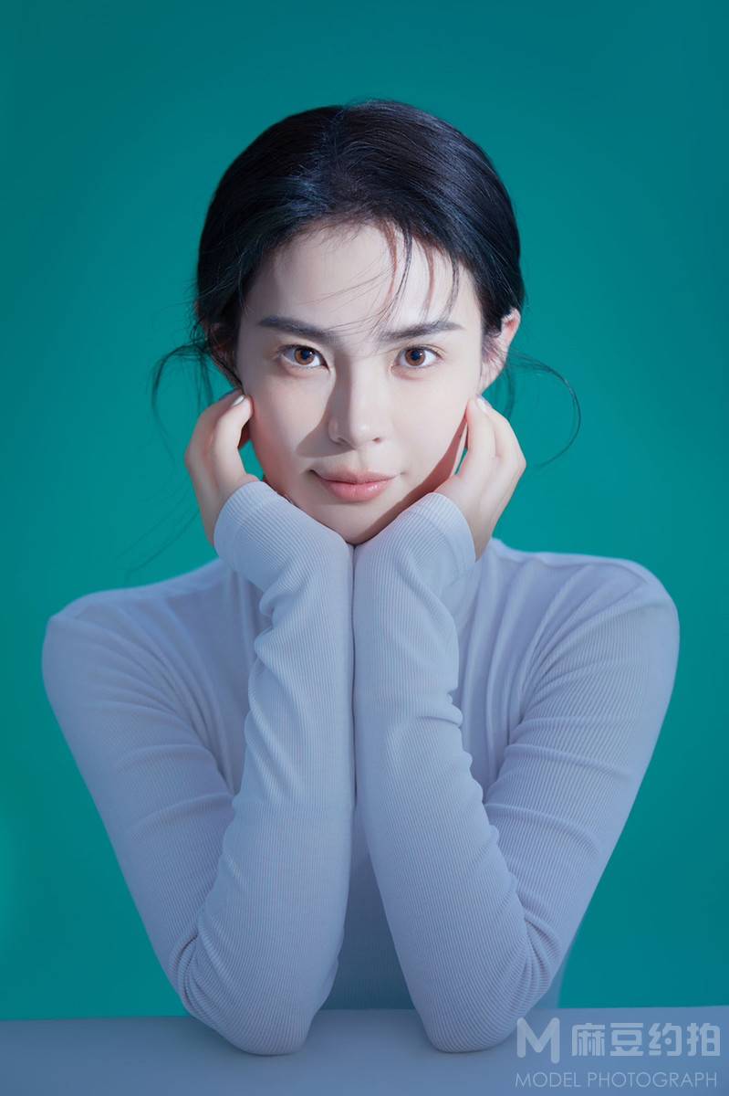 黑白模特