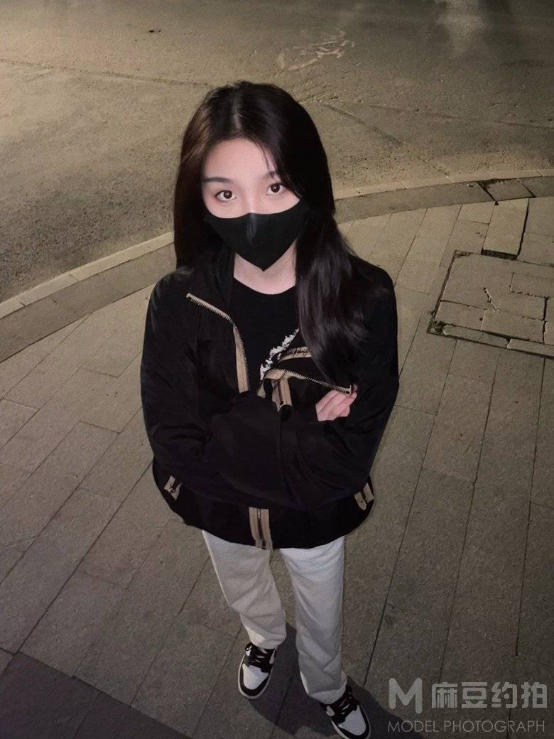 黑白模特