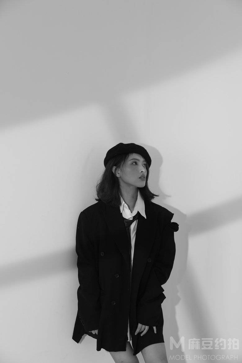 黑白模特