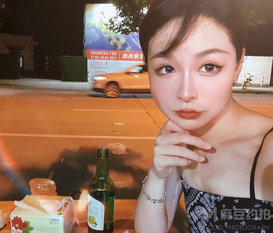 胶片模特