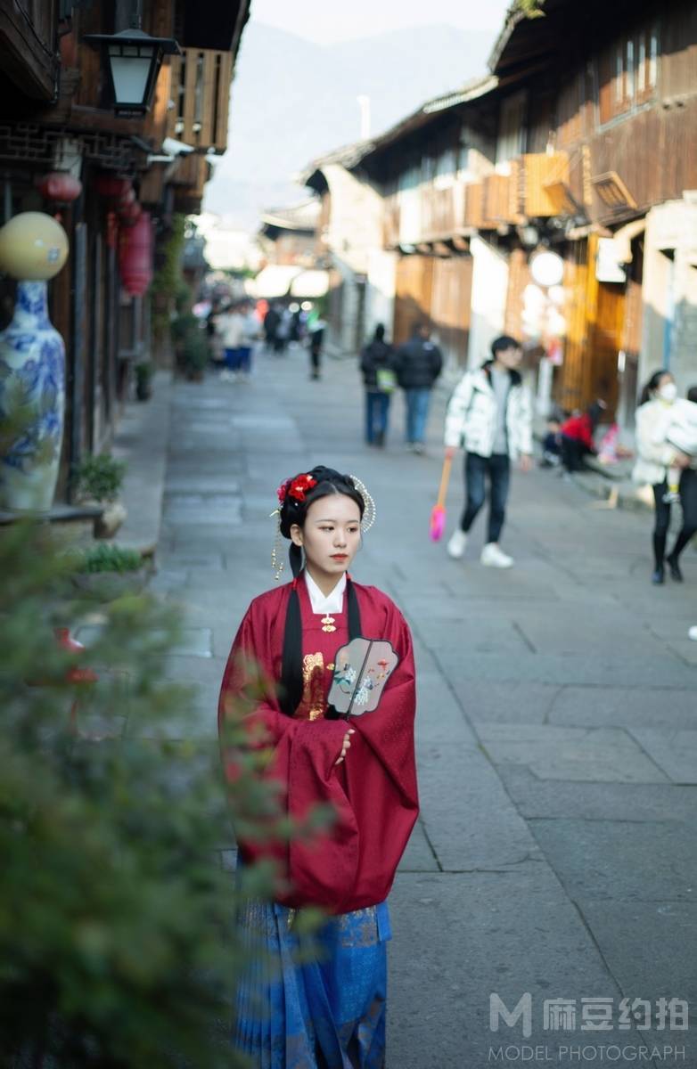 汉服模特